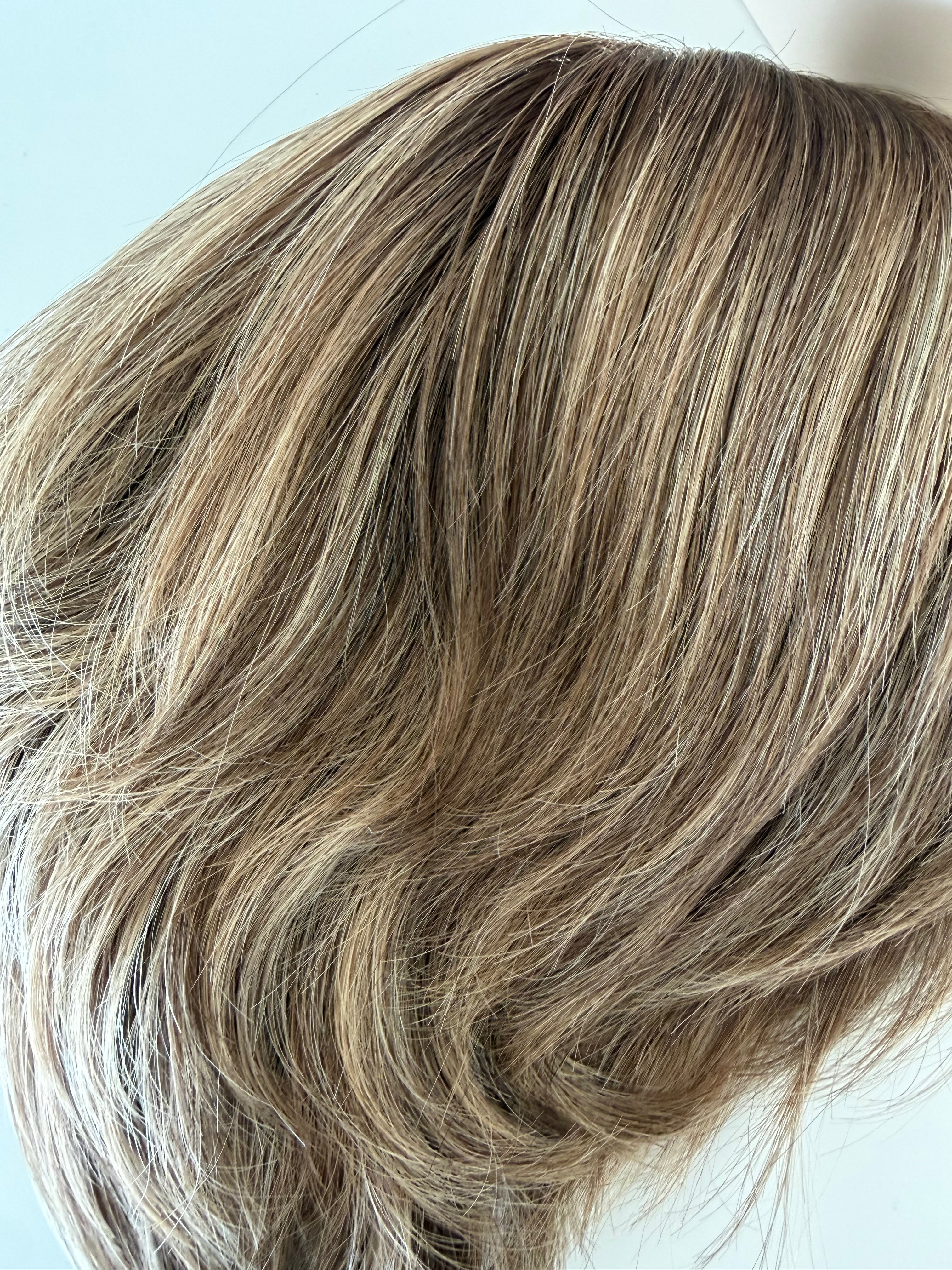 Perruque courte - Becusteiu Rooted - 100% cheveux naturels